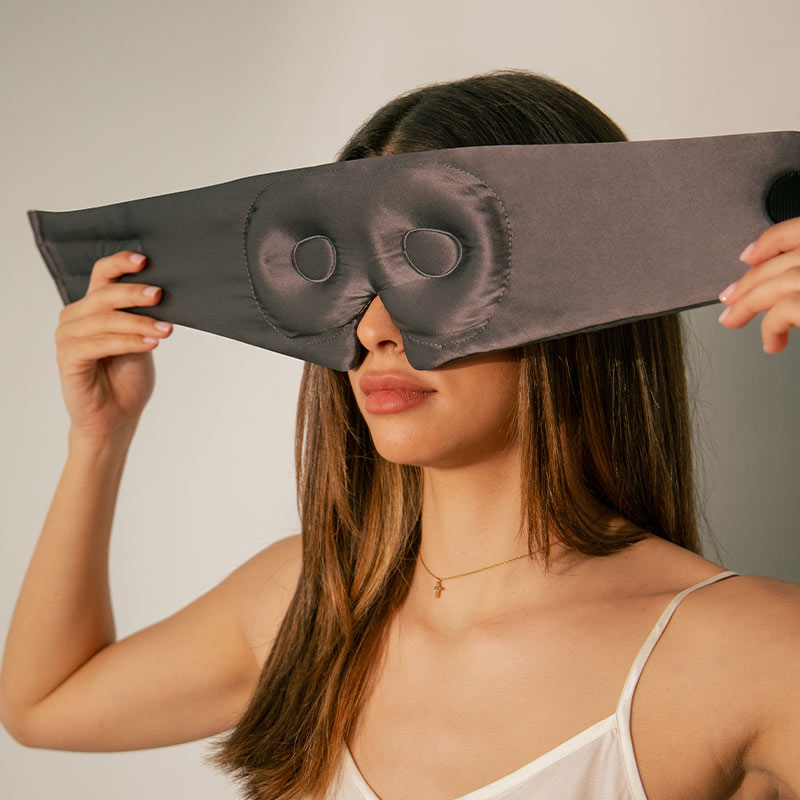 Silk Sleep Mask - Eyelash Protection and Comfort